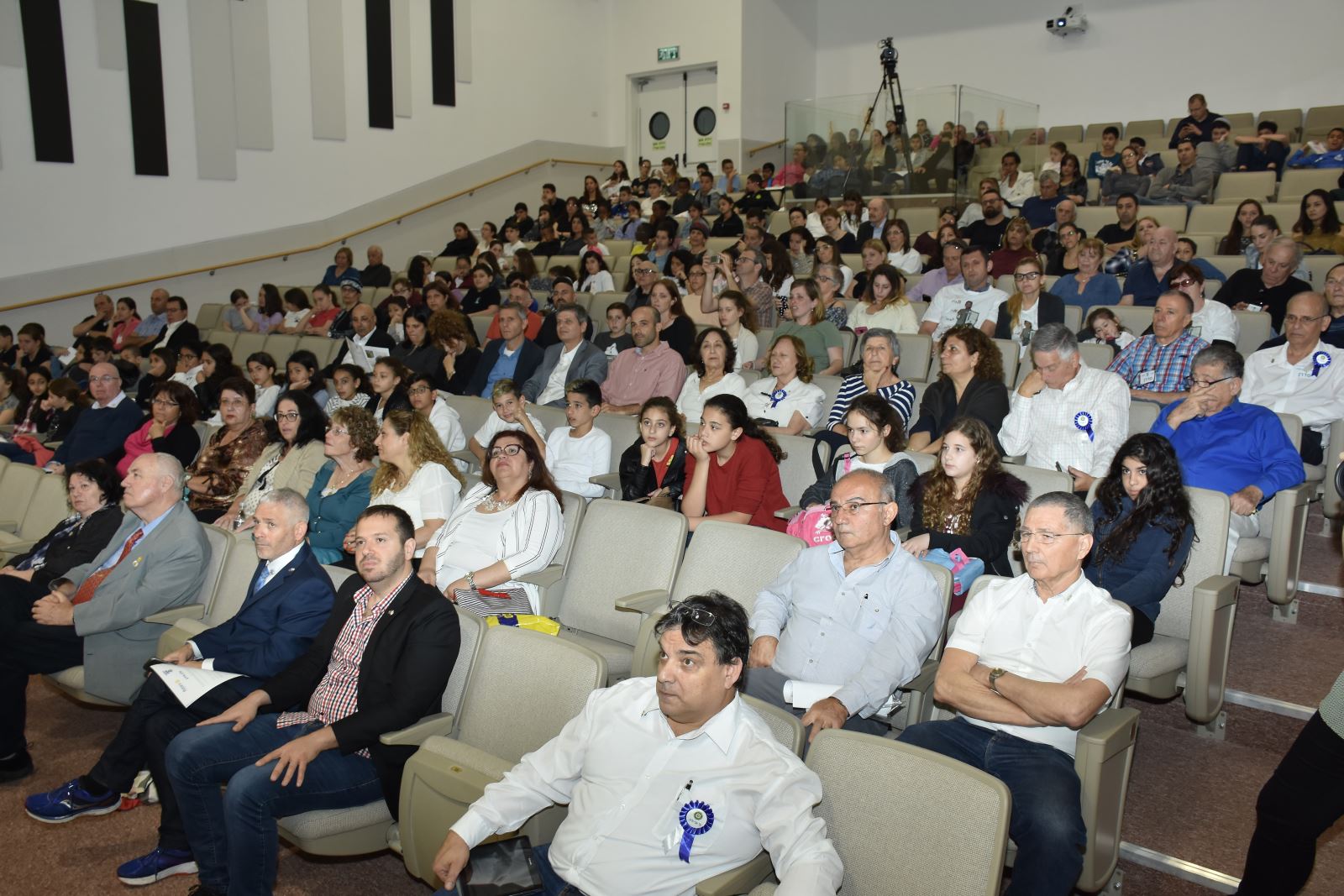 גמר תחרות ''הנואם הצעיר'' הארצית לבתי ספר-יסודיים לשנת תשעח שהתקיימה באולם הקונסרבטוריון העירוני ביבנה