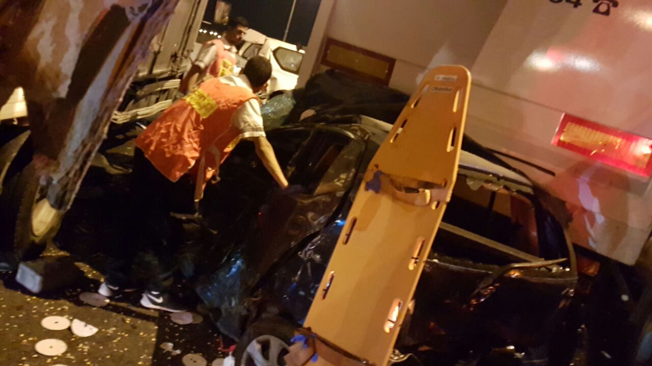 תאונה: כביש 4 במחלף יבנה נחסם לתנועה תאונה: כביש 4 במחלף יבנה נחסם לתנועה